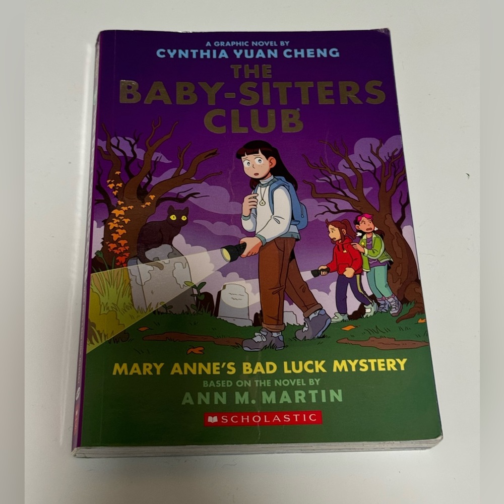 FREE with any purchase/ The Baby-Sitters Club Graphic Novel